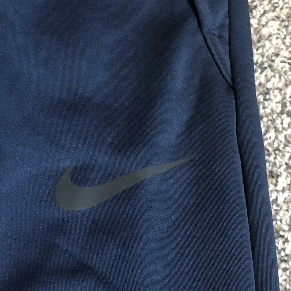Nike classic dark